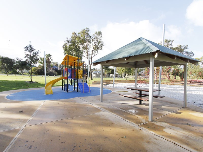 70b Beatrice St, Innaloo WA 6018