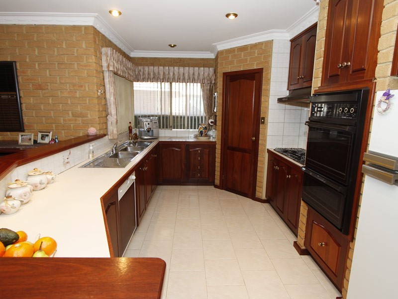 4 Hertha Rd, Innaloo WA 6018