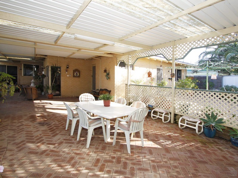 4 Hertha Rd, Innaloo WA 6018