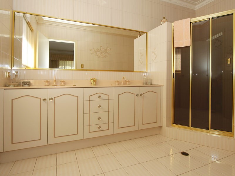 4 Hertha Rd, Innaloo WA 6018