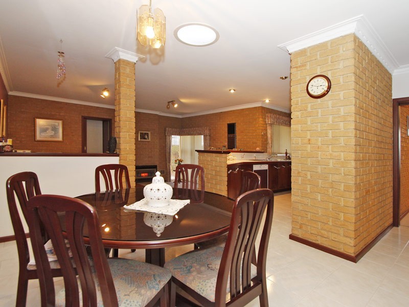 4 Hertha Rd, Innaloo WA 6018