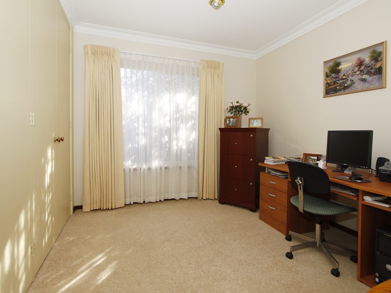 4 Hertha Rd, Innaloo WA 6018