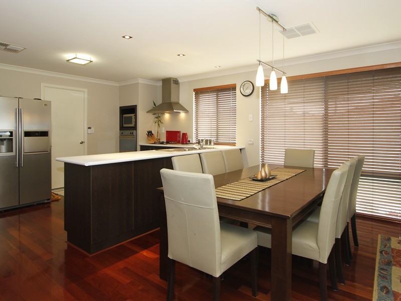 18 Airlie Chase, Clarkson WA 6030