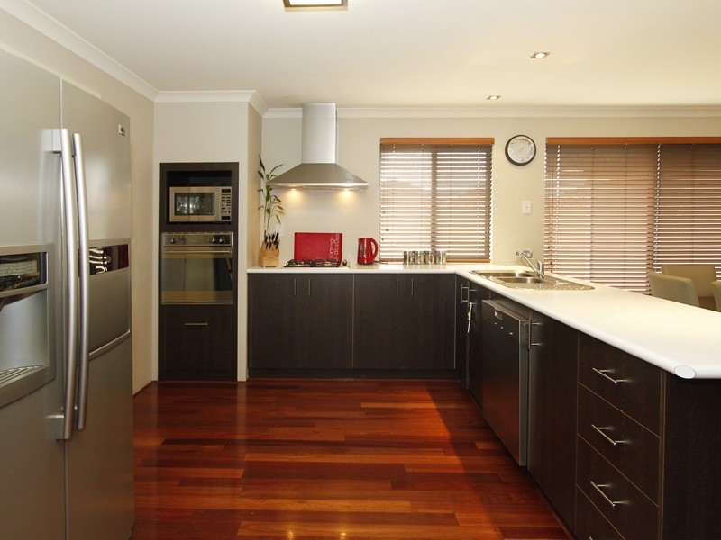 18 Airlie Chase, Clarkson WA 6030