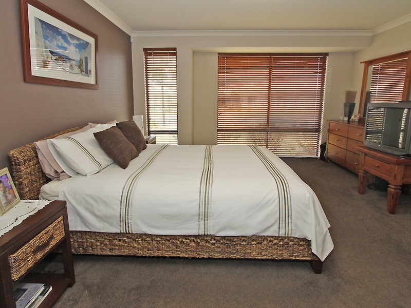 18 Airlie Chase, Clarkson WA 6030