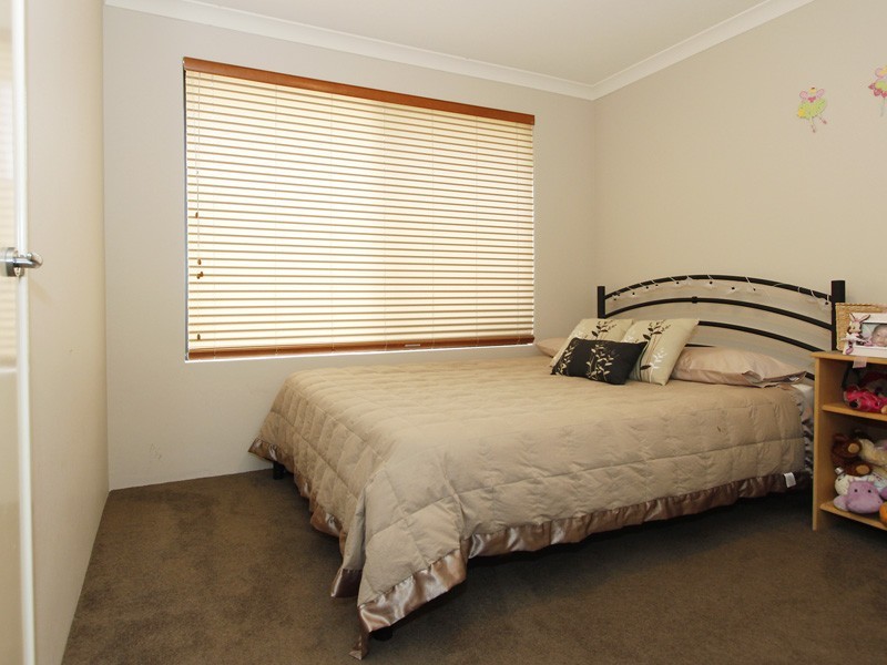 18 Airlie Chase, Clarkson WA 6030