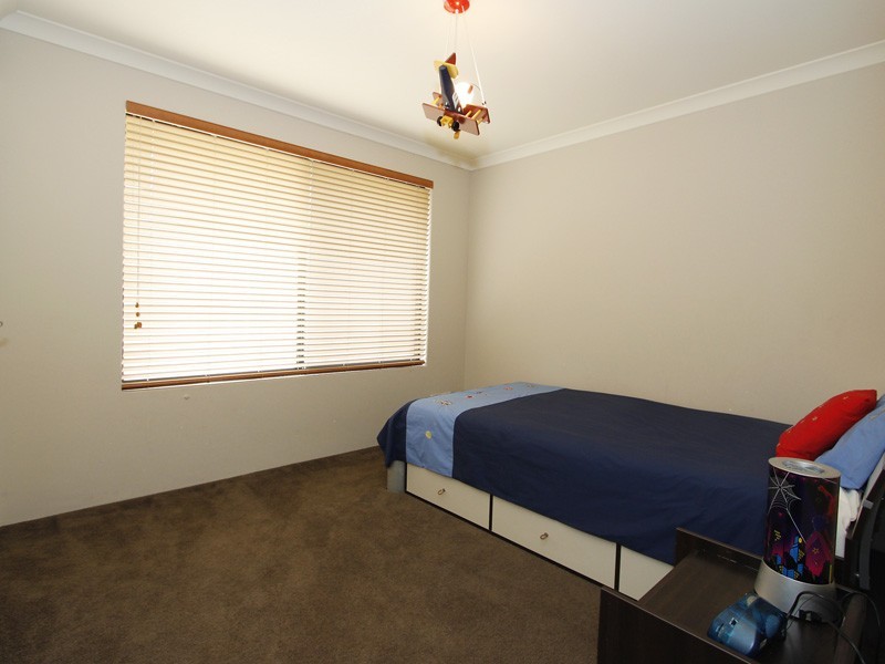 18 Airlie Chase, Clarkson WA 6030