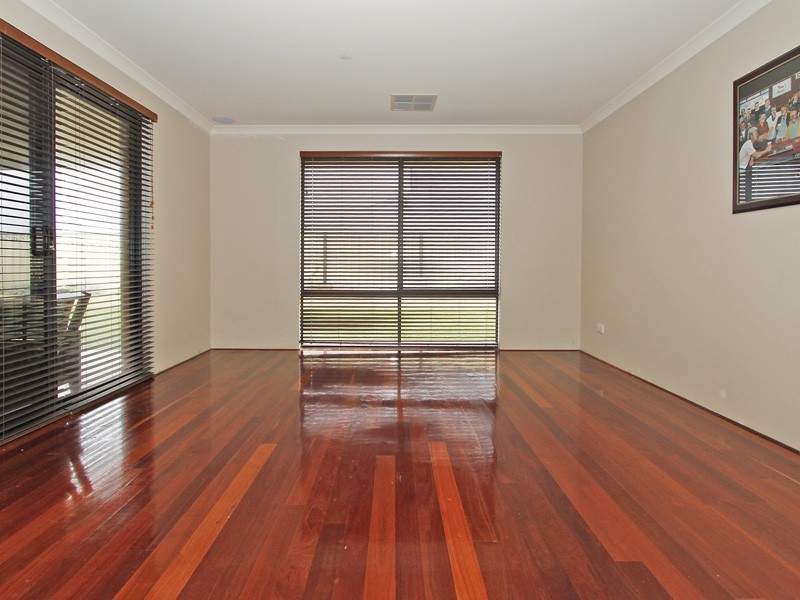 18 Airlie Chase, Clarkson WA 6030