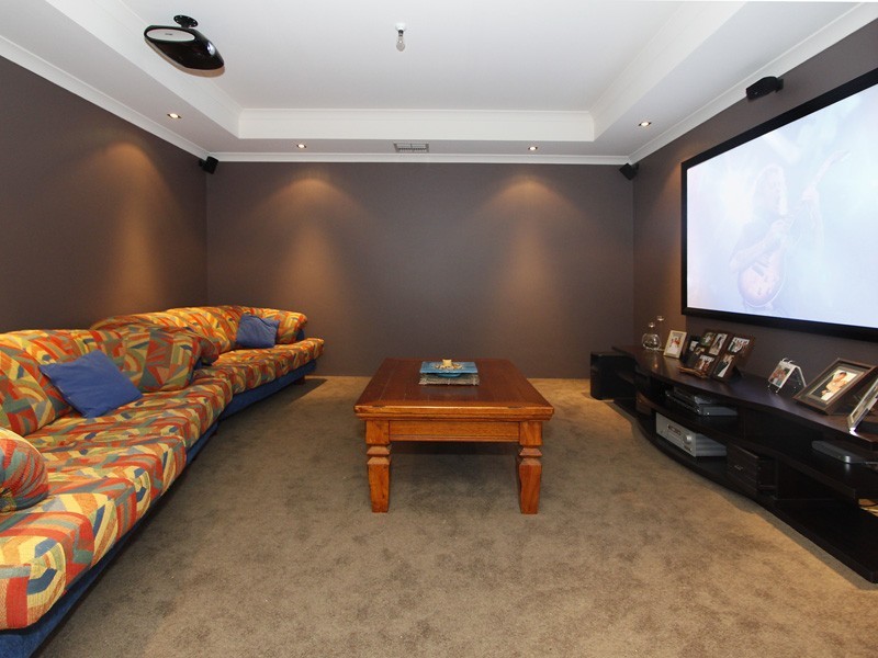 18 Airlie Chase, Clarkson WA 6030