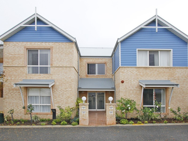 25 The Walk, Mindarie WA 6030