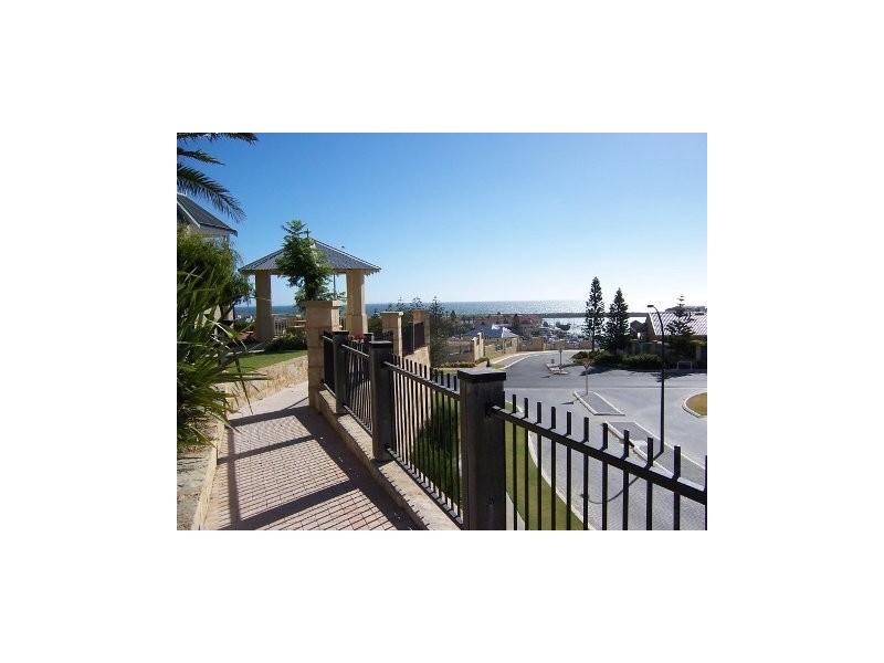 25 The Walk, Mindarie WA 6030