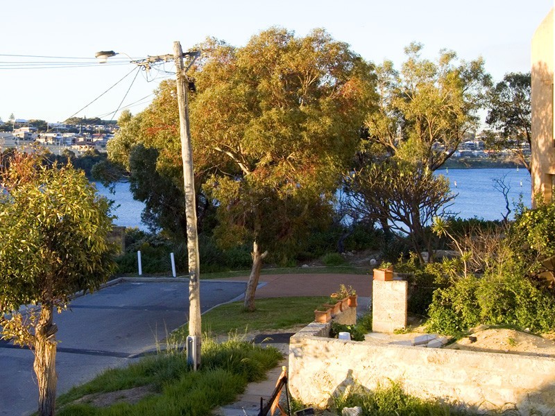 5 Phyllis Street, North Fremantle WA 6159