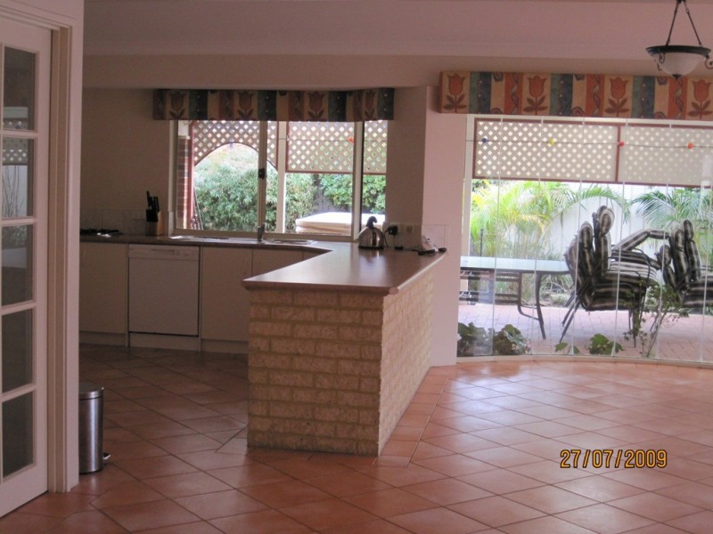 14 Solway Green, Canning Vale WA 6155