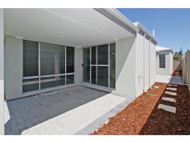 11b Baystone Parade, Harrisdale WA 6112