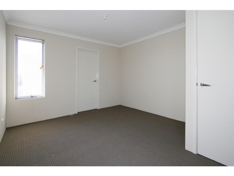 11b Baystone Parade, Harrisdale WA 6112