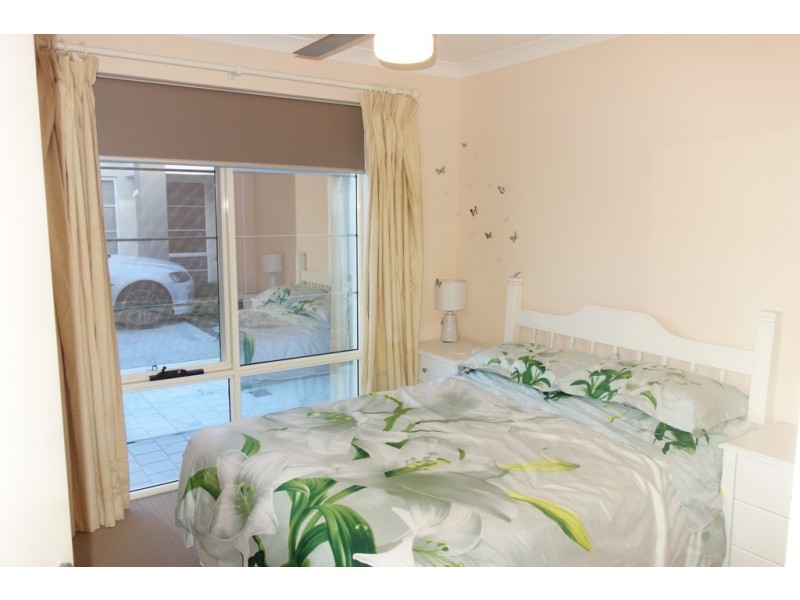 2/35 Birnam  Road, Canning Vale WA 6155