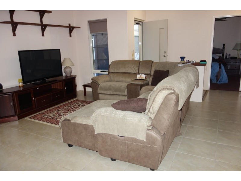 2/35 Birnam  Road, Canning Vale WA 6155