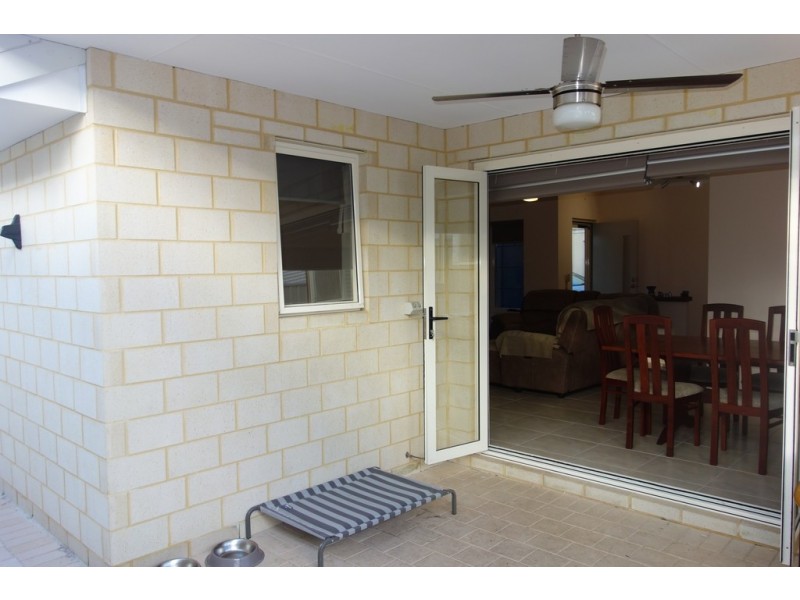 2/35 Birnam  Road, Canning Vale WA 6155