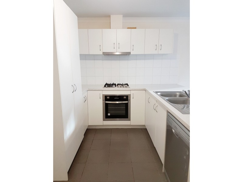 8 Salford Lane, Canning Vale WA 6155