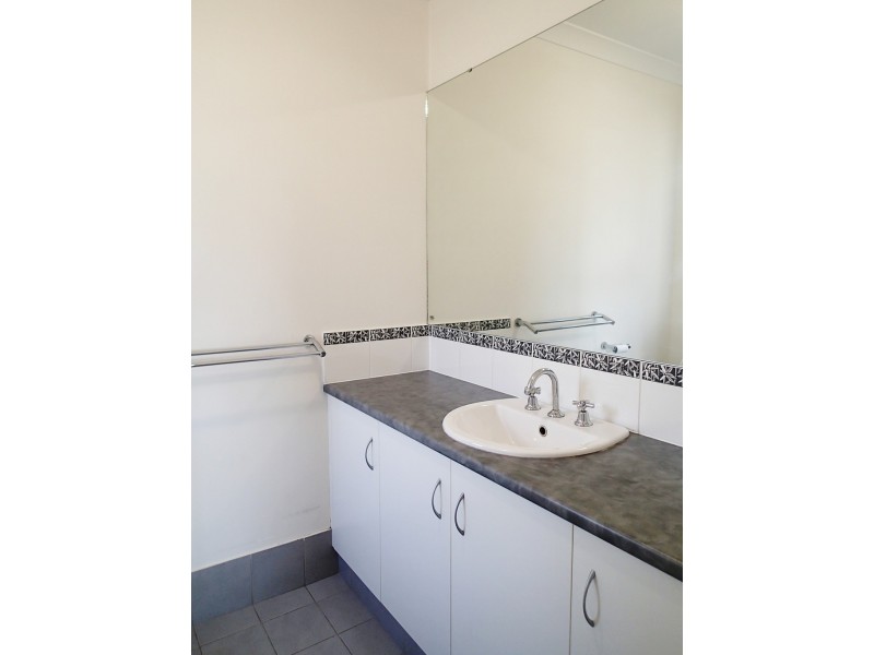 8 Salford Lane, Canning Vale WA 6155