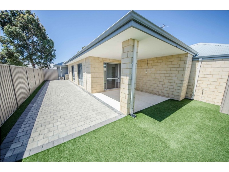 8 Parnell Way, Canning Vale WA 6155