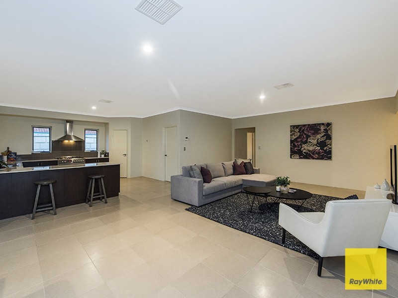 7 Ladham Turn, Canning Vale WA 6155