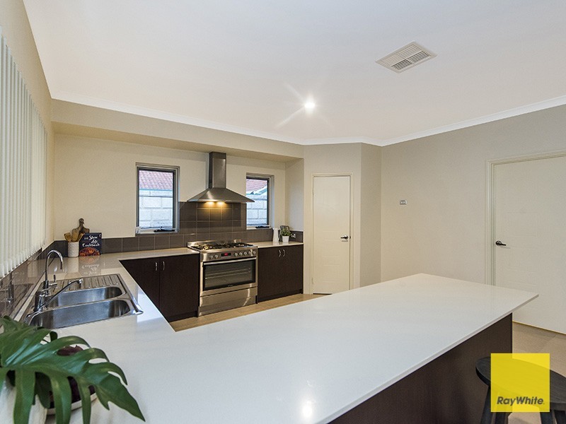 7 Ladham Turn, Canning Vale WA 6155