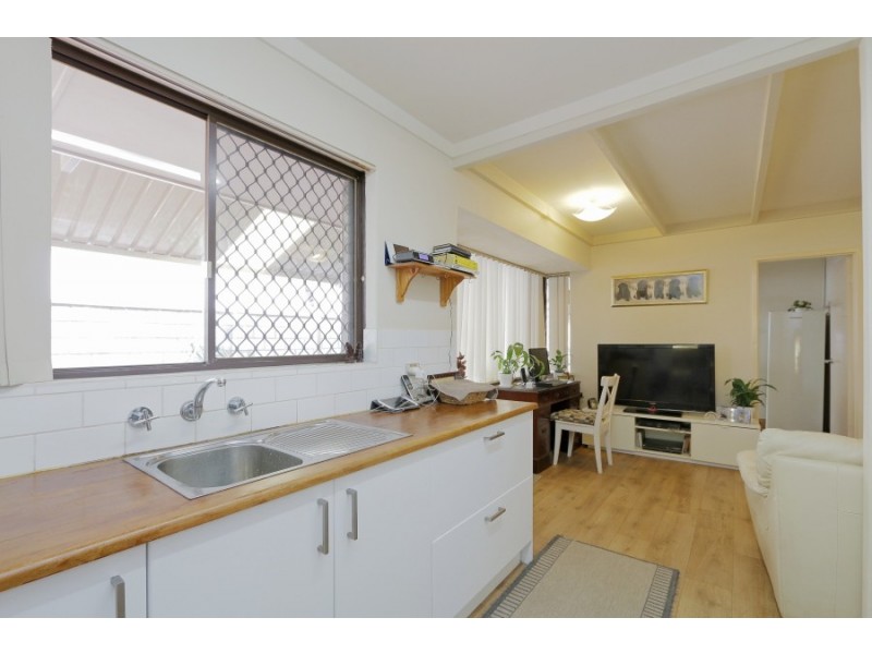 12B Limbee Glade, Huntingdale WA 6110