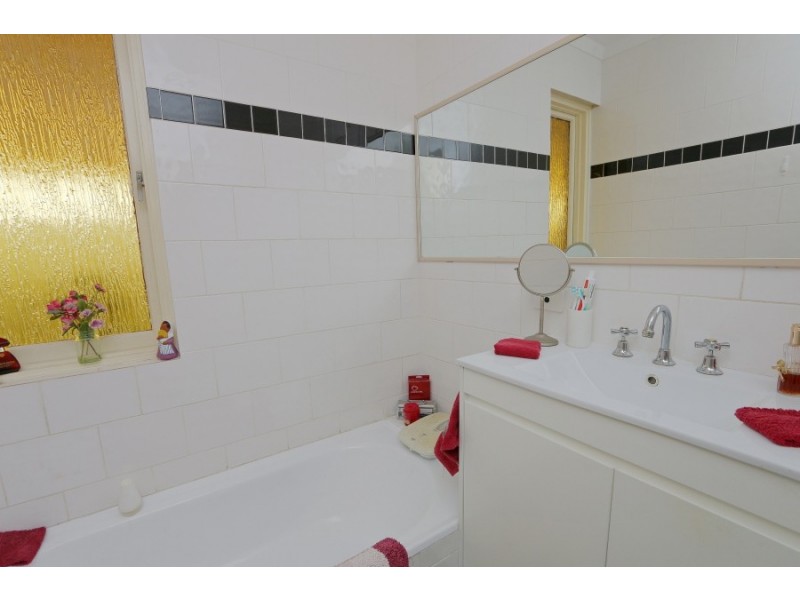 12B Limbee Glade, Huntingdale WA 6110