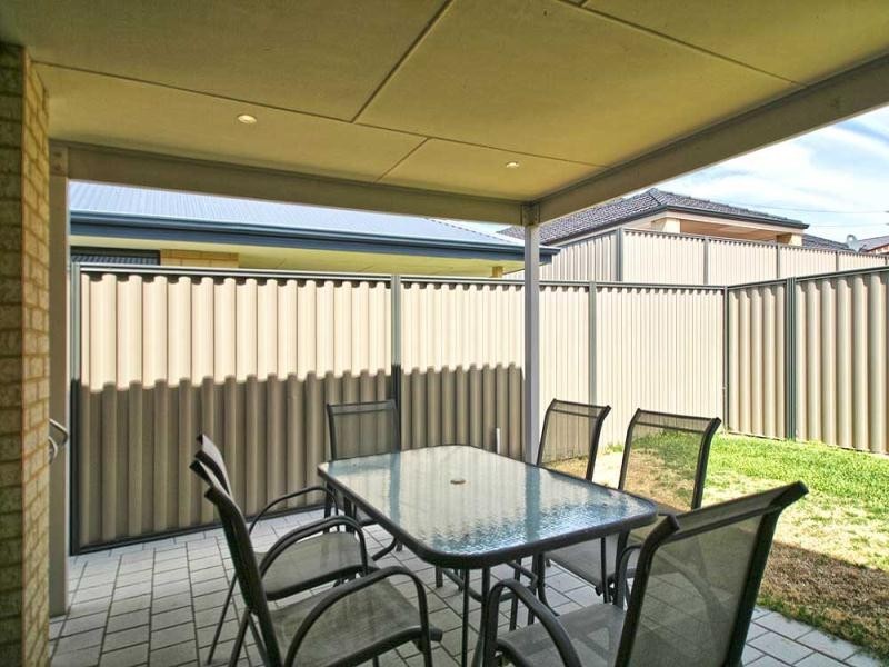 6 Atkinson Way, Canning Vale WA 6155