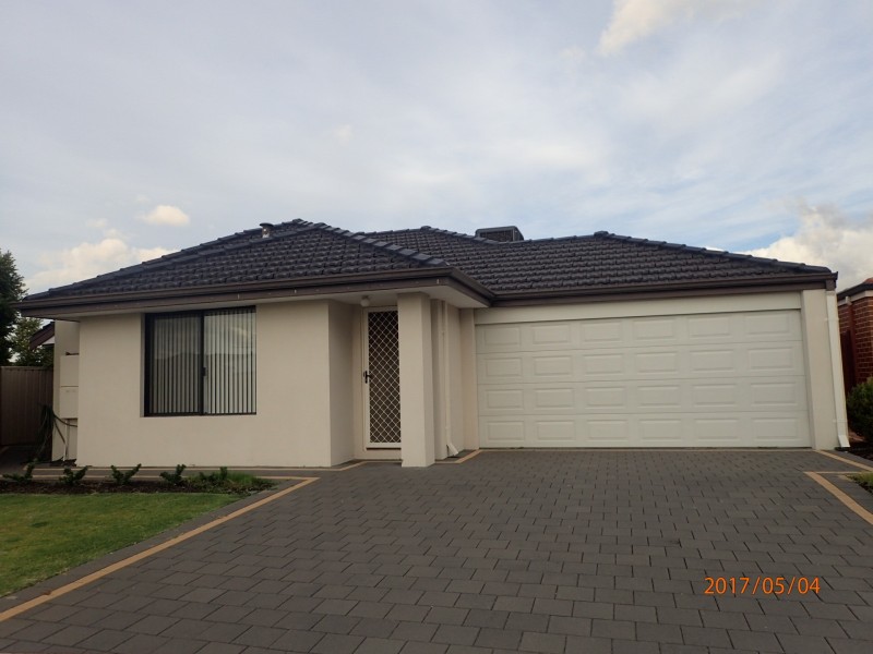 2 Janz Pass, Canning Vale WA 6155