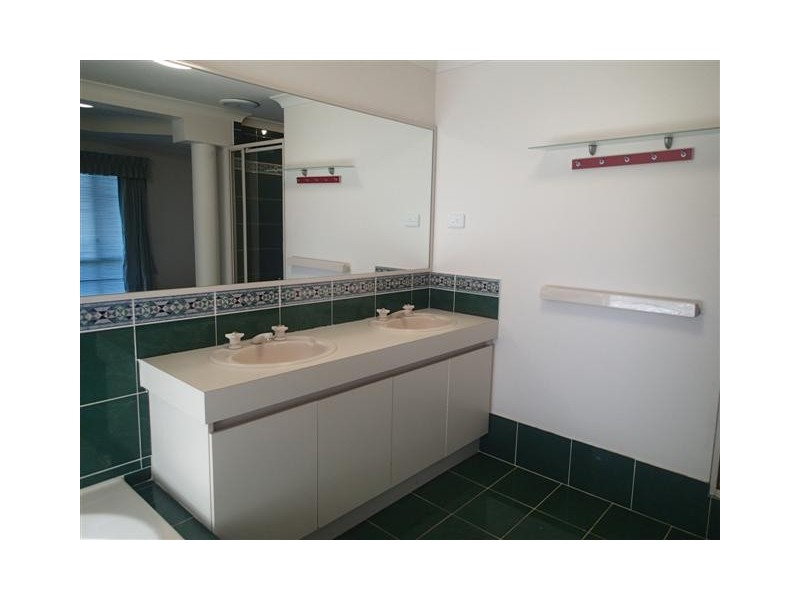 4 Durness Place, Canning Vale WA 6155