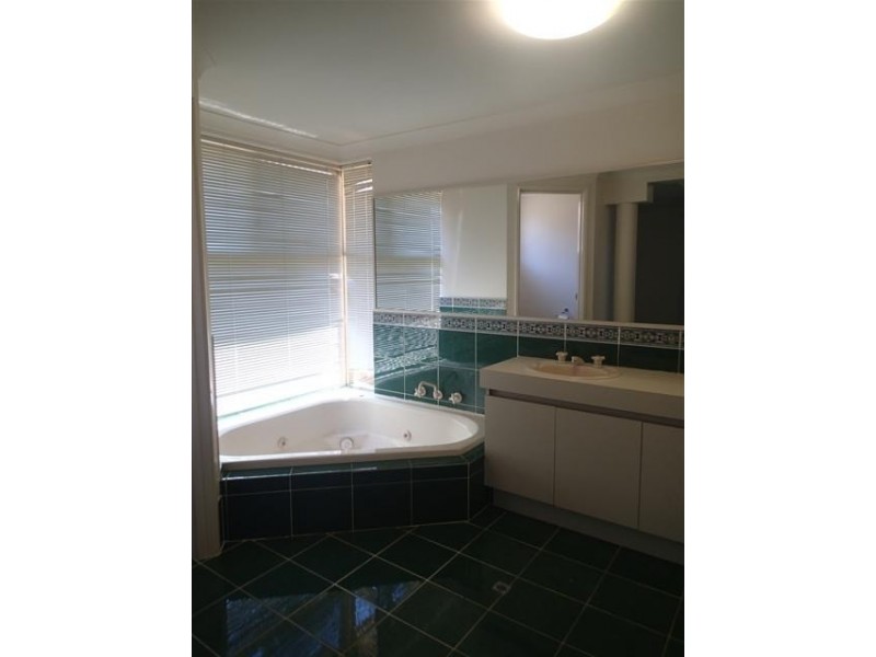 4 Durness Place, Canning Vale WA 6155