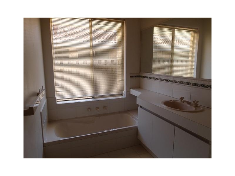 4 Durness Place, Canning Vale WA 6155