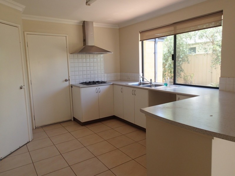 11 Leicester Crescent, Canning Vale WA 6155