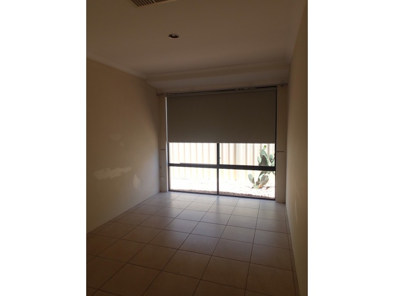 11 Leicester Crescent, Canning Vale WA 6155