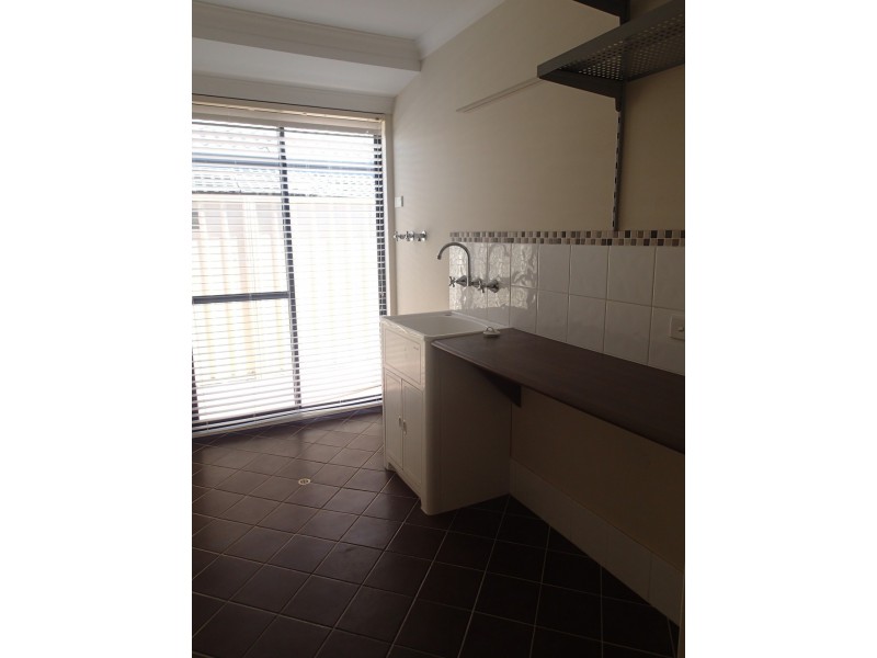 11 Leicester Crescent, Canning Vale WA 6155