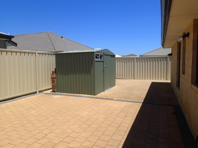 11 Leicester Crescent, Canning Vale WA 6155