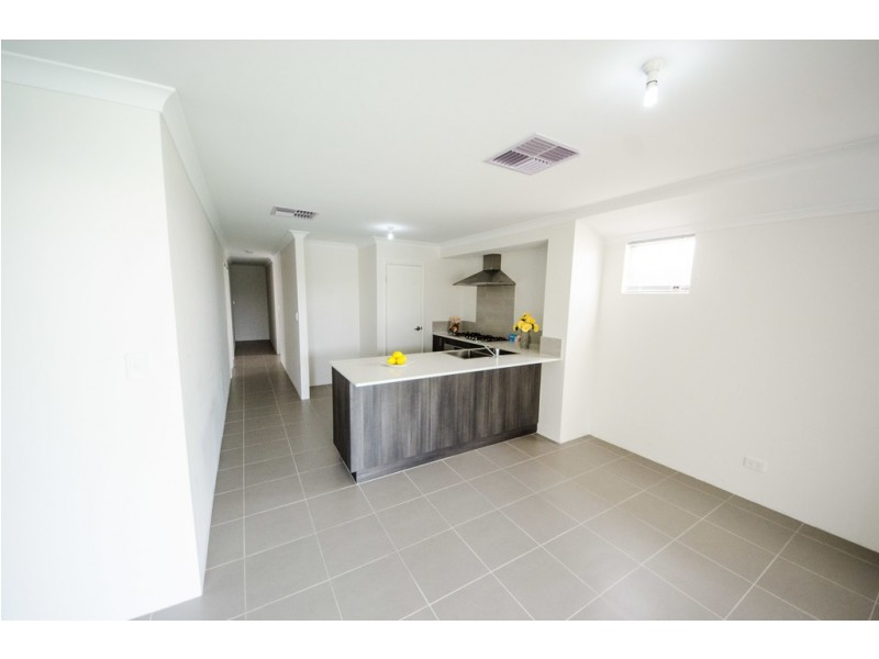 7 Telopea Way, Piara Waters WA 6112