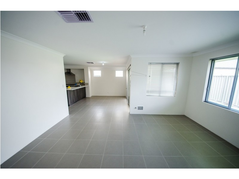 7 Telopea Way, Piara Waters WA 6112