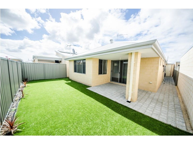 7 Telopea Way, Piara Waters WA 6112