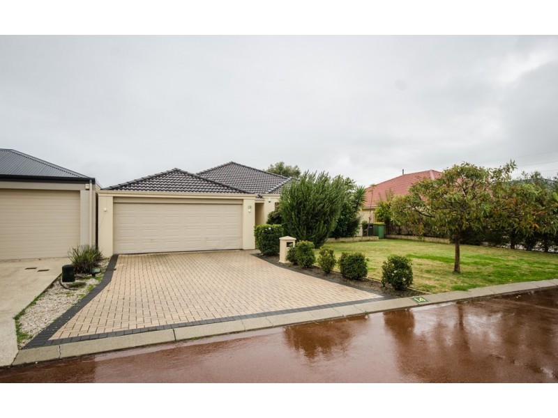 14 Carnaby Way, Harrisdale WA 6112