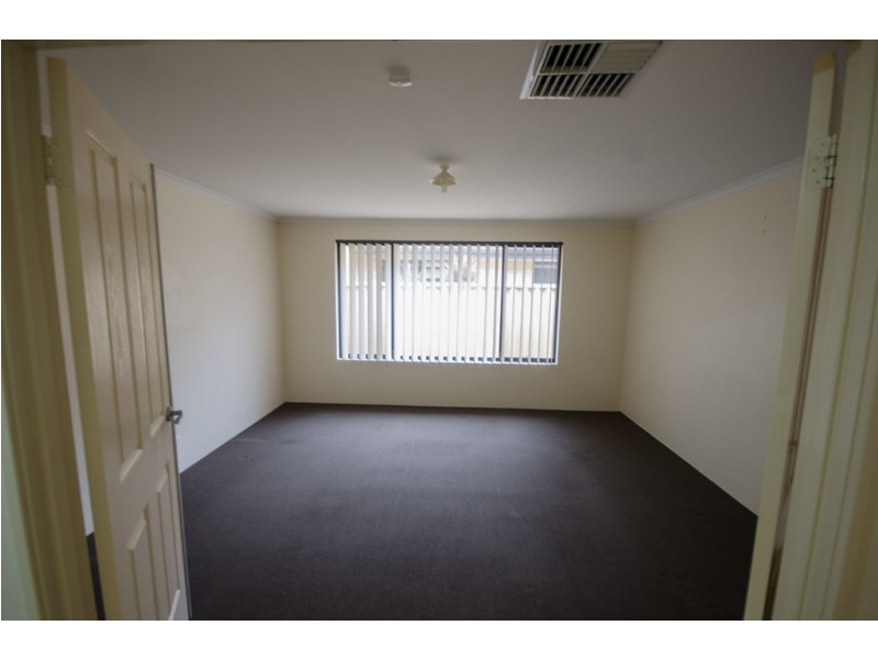 14 Carnaby Way, Harrisdale WA 6112