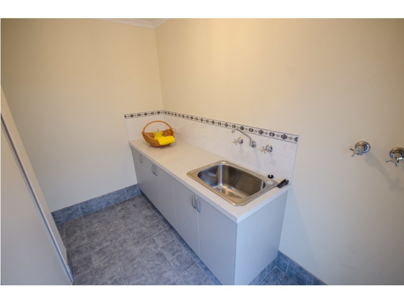 14 Carnaby Way, Harrisdale WA 6112