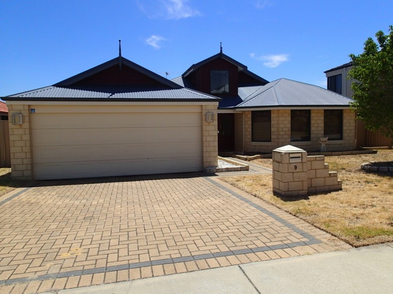 9 Diosma Way, Canning Vale WA 6155