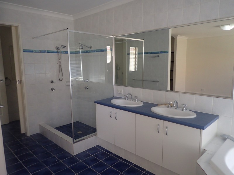 9 Diosma Way, Canning Vale WA 6155