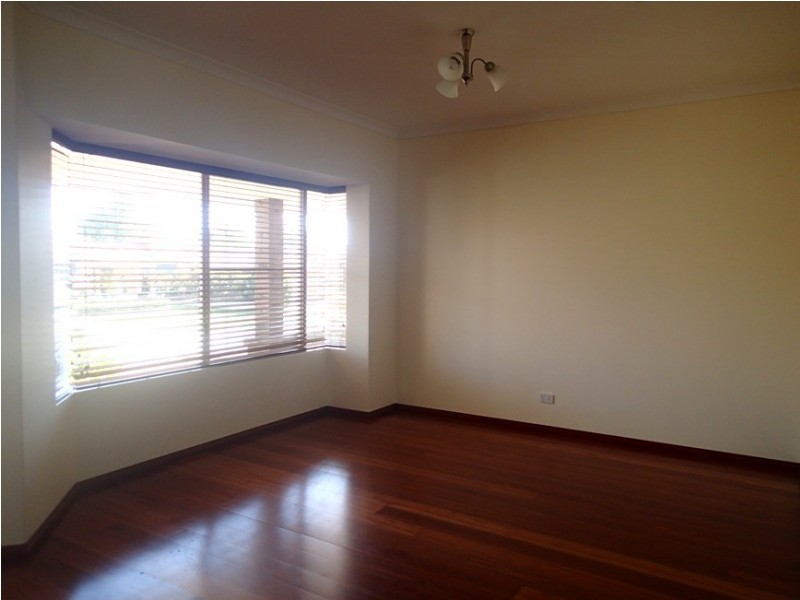 10 Lucas Loop, Canning Vale WA 6155