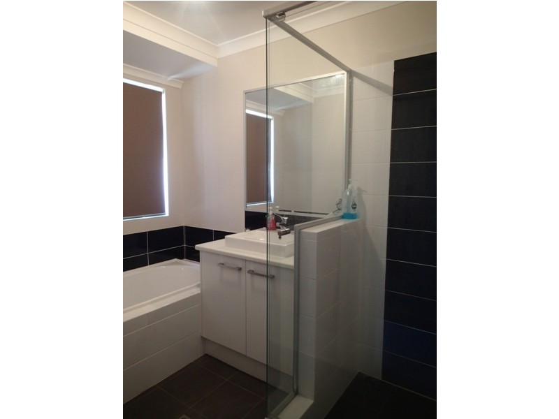 31 Miramar Way, Piara Waters WA 6112