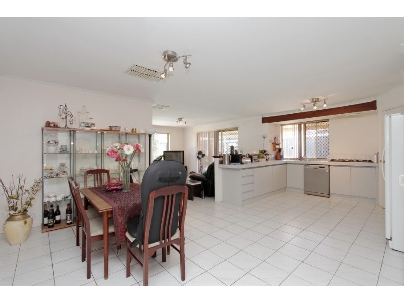 30 Park Lane, Canning Vale WA 6155