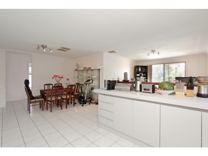 30 Park Lane, Canning Vale WA 6155